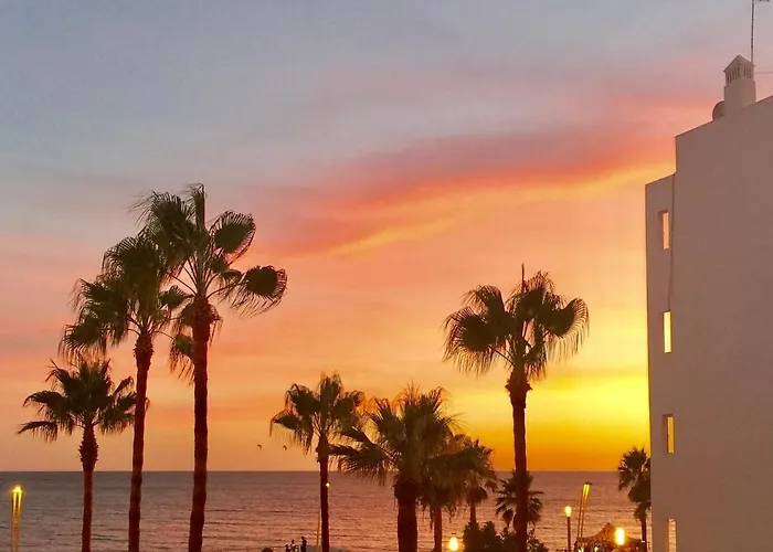 Amazing Ocean View Steps From The Apartman Quarteira