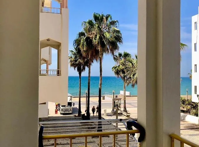 Amazing Ocean View Steps From The Apartman