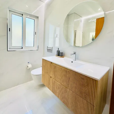 Amazing Ocean View Steps From The Apartment Quarteira